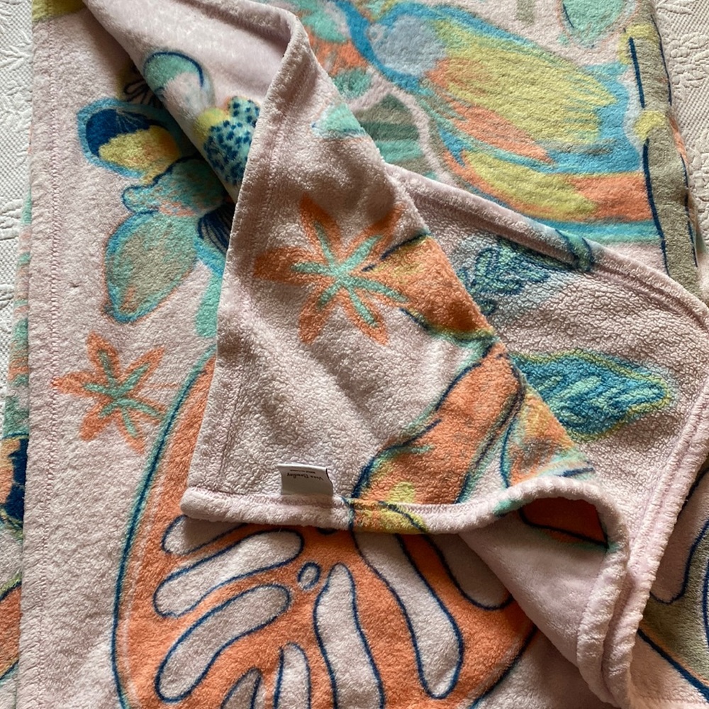 Vera Bradley blanket (used) in perfect condition